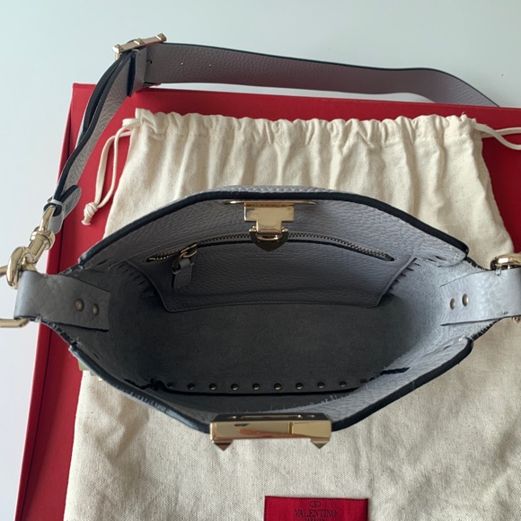 Valentino Garavani Rockstud Hobo leather crossbody - Picture 7 of 9